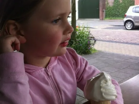 Foto 4 van Cafetaria Kom D'r in