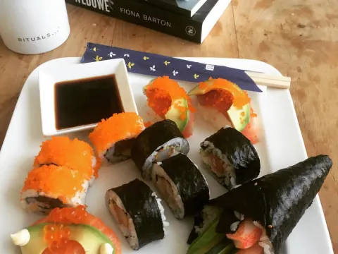 De Toren Snacks & Sushi