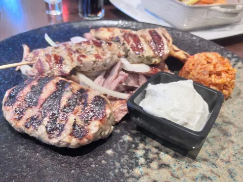Delphi Grieks Specialiteiten Restaurant