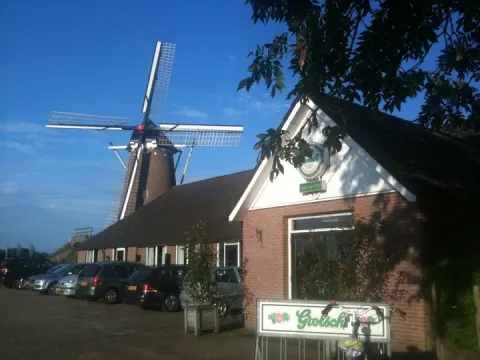 Foto 4 van Van Hal