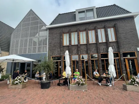 Foto 2 van Raaks Grand Café Brasserie