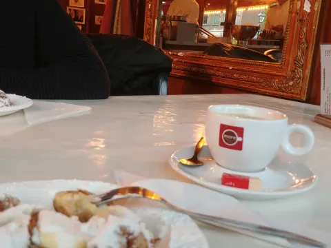 Foto 4 van Poffertjeskraam Tinus Beekvelt Canadaplein Alkmaar