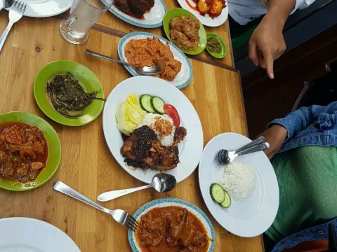 Waroeng Padang Lapek