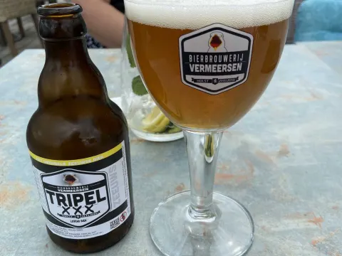 Basic Beach Bar "De Branding"