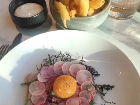 spring pillows brasserie