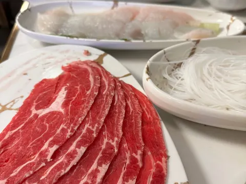 Foto 3 van Hot and Hot Hot Pot Amsterdam Chinatown 沸腾三国阿明唐人街店