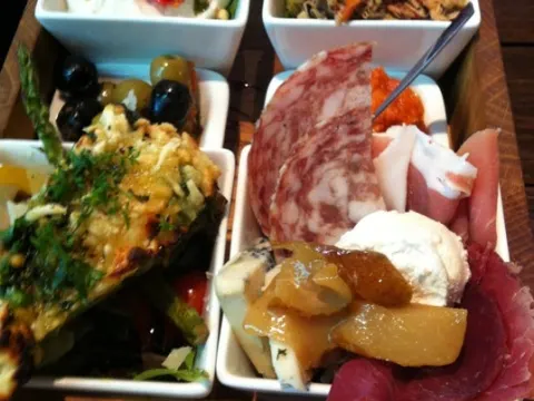Foto 3 van Cafee P Mariaplaats 44