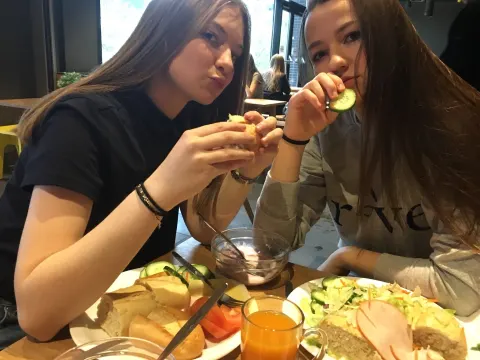 meininger breakfast saloon