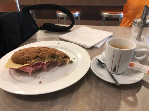 Slagerij-Eetsalon Meester