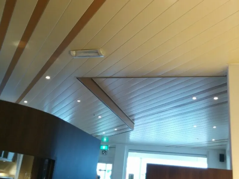 Foto 1 van Cafetaria T Huukske