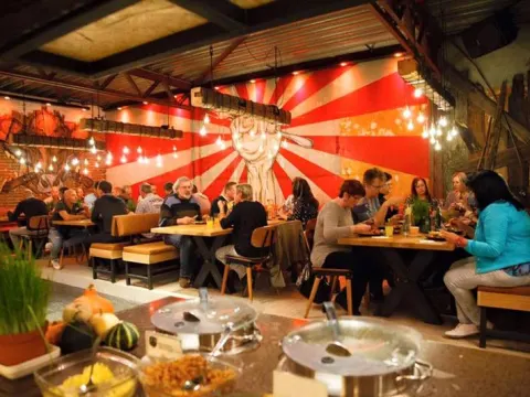 Foto 4 van Carvery Wereldrestaurant