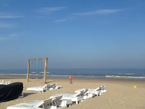 Foto 2 van Branding Beach Club
