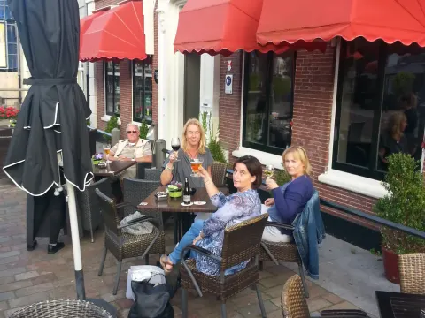 Foto 3 van Chique en Simpel