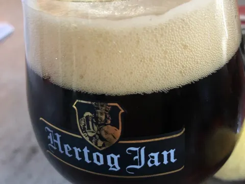 Kafe Van Leer