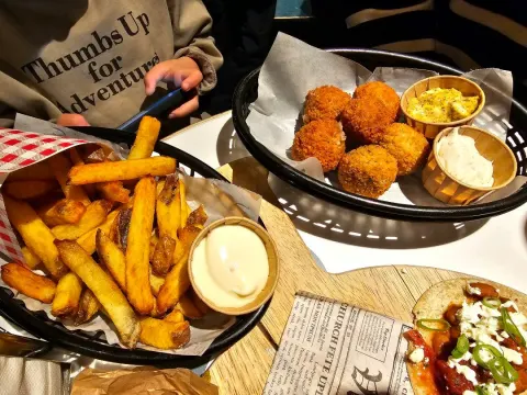 Foto 4 van Fries Love Balls