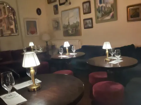 Louise Petit Restaurant