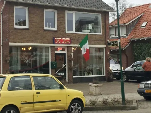 Foto 5 van Pizzeria & Grillroom De Lutte