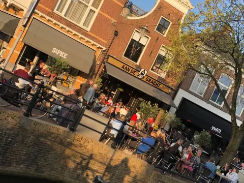 Aan de Gracht