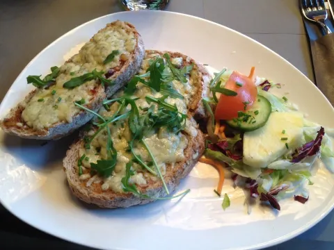 Foto 2 van Lyf's Grand Fashion Cafe