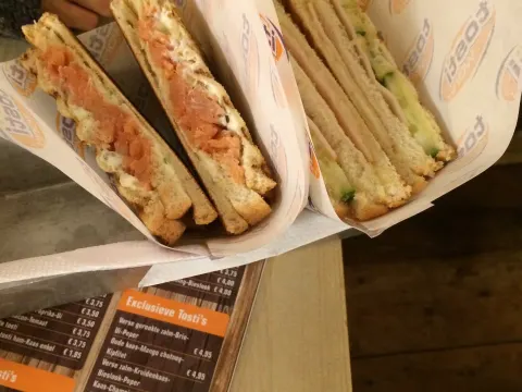 Foto 2 van Tosti World
