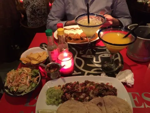 Foto 3 van Los Pilones Cantina Mexico