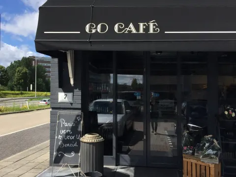 Foto 2 van Go café