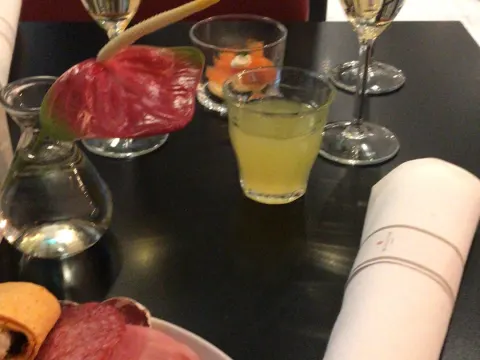 Hudson's Terrace & Restaurant