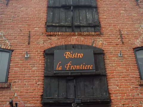 bistro la frontiere