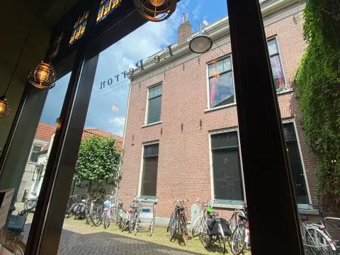 Le Perron