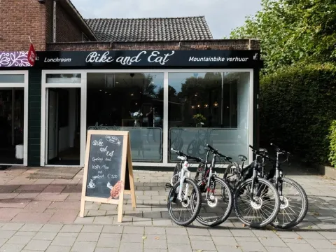 Foto 3 van Bike and Eat