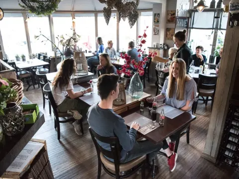 Foto 2 van Eetcafe De Tamme Boer