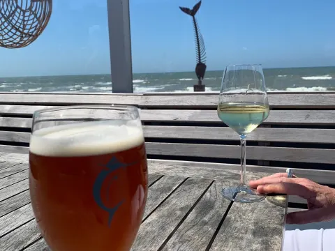 Hemingways Beach Restaurant