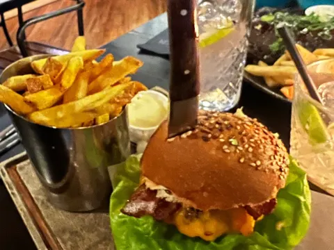 Baek Food & Drinks