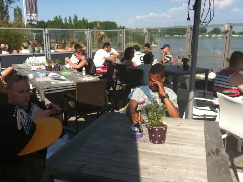 Foto 2 van Dijk 10