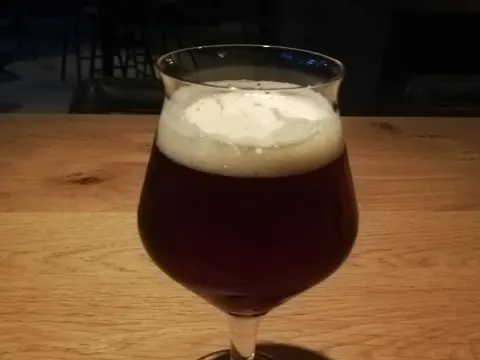 Foto 3 van Naast