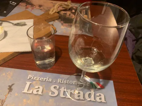 Foto 2 van Pizzaria La Strada