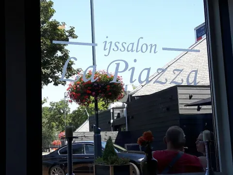 La Piazza