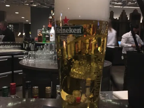 Foto 2 van Bar