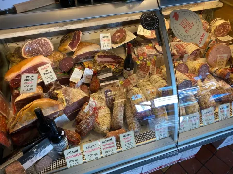 Foto 2 van Basarz