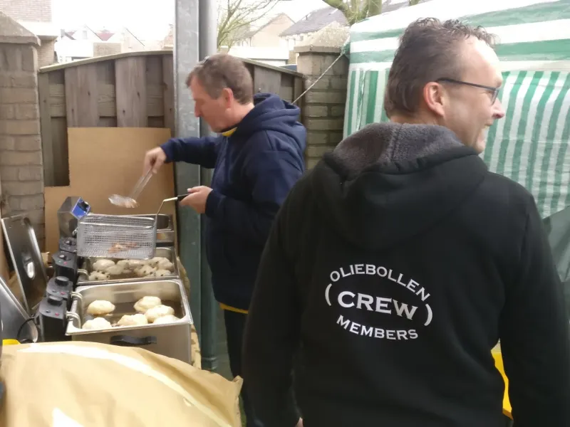 Foto 1 van vd veen oliebollen bakkerij