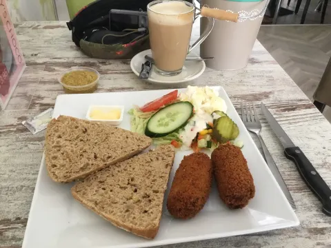 Foto 2 van Broodjeshuis Aan Tafel