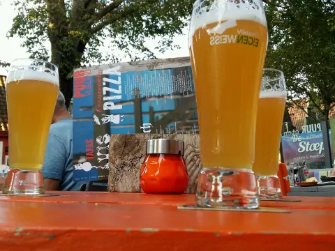 Foto 4 van Tante Pé