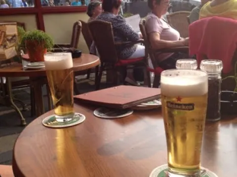 Au Soleil (café-terras)
