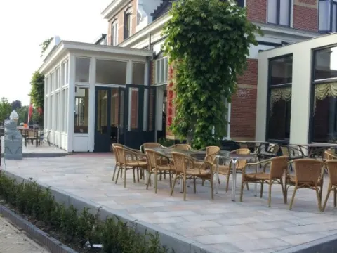 Foto 2 van Palace