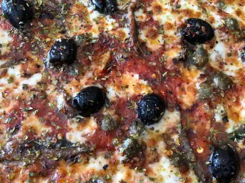 Pizza Heart Bar
