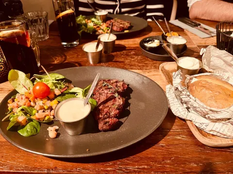 Foto 5 van Broadway American Steakhouse