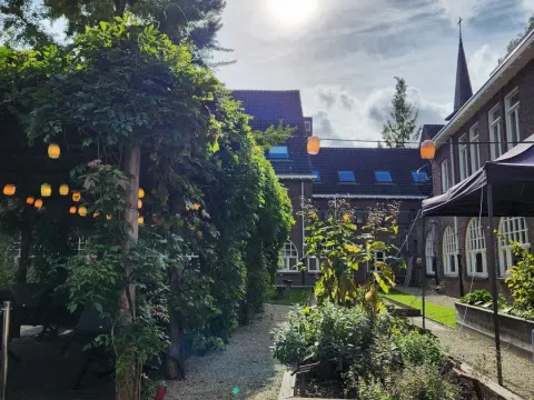 Luciushof | de TWEE gezusters