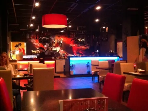 Foto 3 van PARAPARA Sushi & Grill Cafe