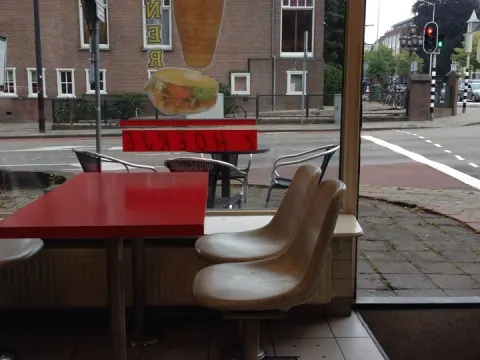 Foto 3 van Cafetaria 't Hoekje
