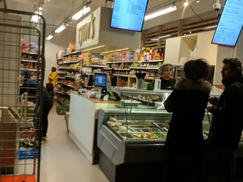 Foto 4 van Tjin's Toko